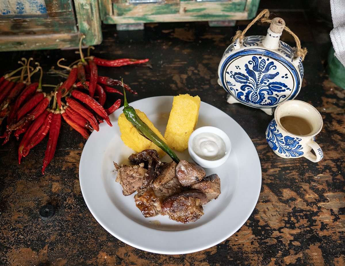 Rustic food photoshoot at Conacul Maria Theresa, Sibiu